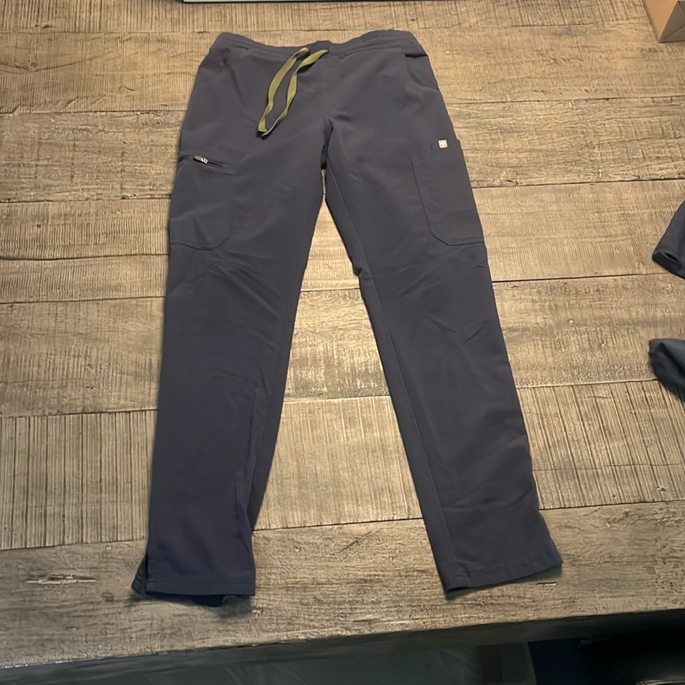 Figs dark harbor XS